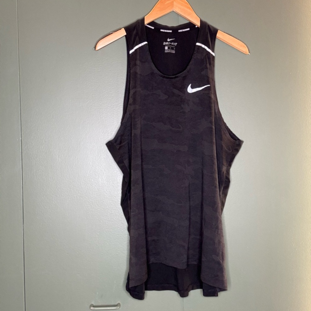 Nike Black Running Tank Top with Breathable Fabric and Racerback Design. Dri Fit